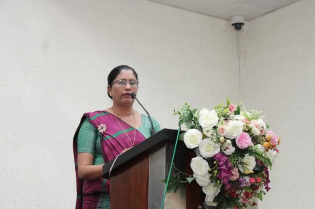 අභ්‍යන්තර කටයුතු ඒකකය (IAU) ස්ථාපිත කිරීම.