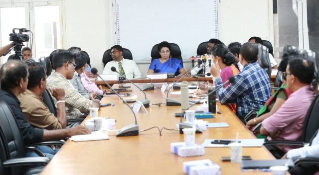 රුවන්පුර දුම්රිය මාර්ගය හා සම්බන්ධ සියලු පාර්ශව දැනුවත් කිරීමේ විශේෂ සාකච්ඡාවක්