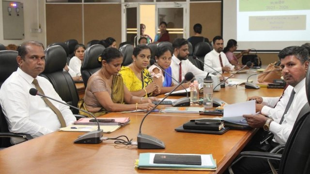 රත්නපුර දිස්ත්‍රික් ඉඩම් පරිහරණ කමිටුව රැස්වෙයි