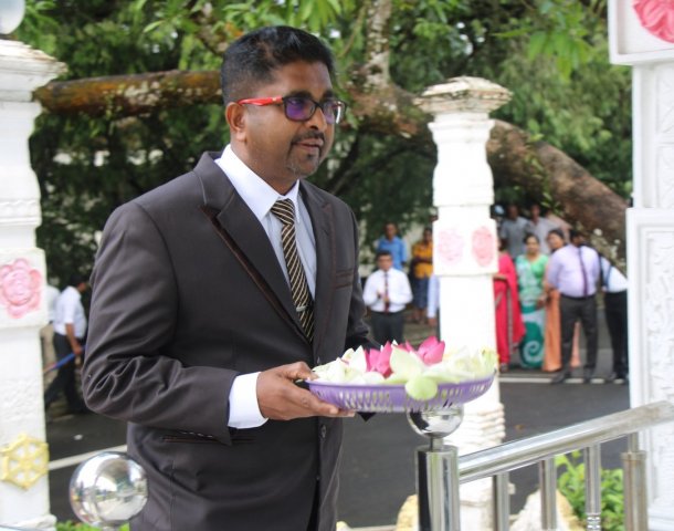 රත්නපුර නව දිසාපති / දිස්ත්‍රික් ලේකම් රාජකාරී අරඹයි